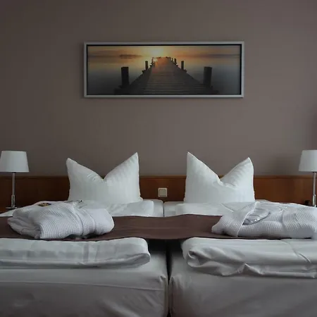 Am Ring Hotel Neubrandenburg